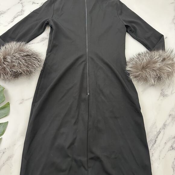 Alice & Olivia Delora Fox Fur Cuff Midi Dress Size 6 Black Gray Wiggle Fitted - Picture 11 of 12